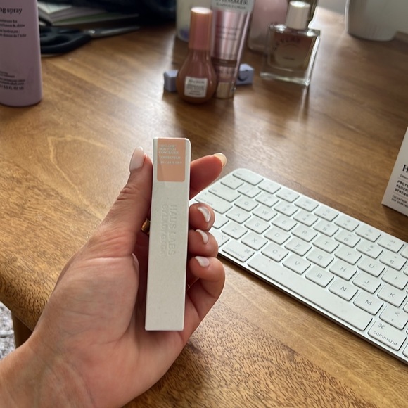 Haus Labs By Lady Gaga Light Rosy Concealer - Picture 2 of 7